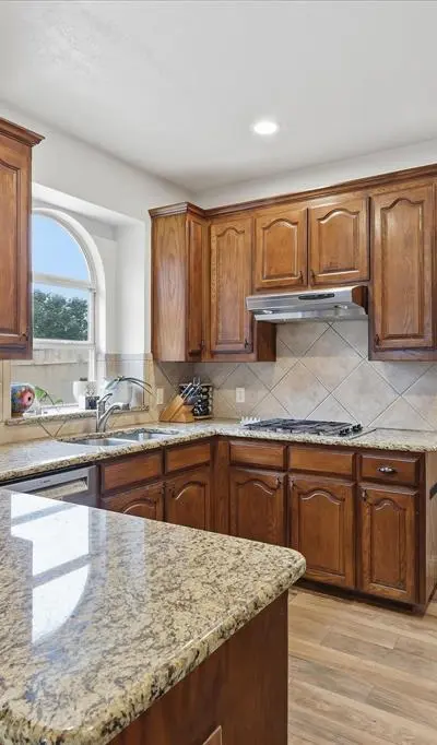 8600 Sterling Trace Circle, Fort Worth TX 76244 - Photo 5