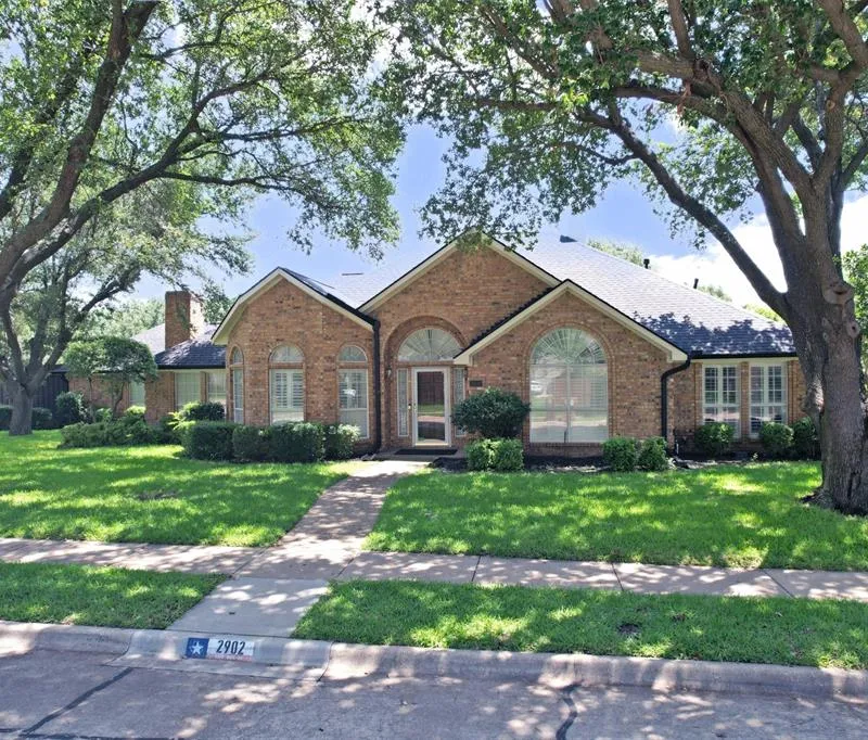 2902 Live Oak Drive, Rowlett TX 75088