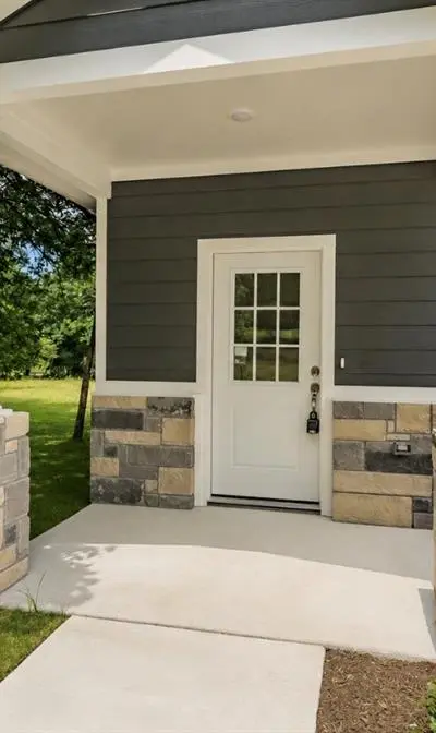 4522 Kolloch Drive, Dallas TX 75216 - Photo 3