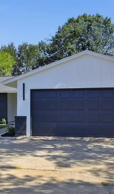 2506 Timberlake Drive, Irving TX 75062 - Photo 3