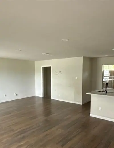 3155 E Ledbetter Drive, Dallas TX 75216 - Photo 4