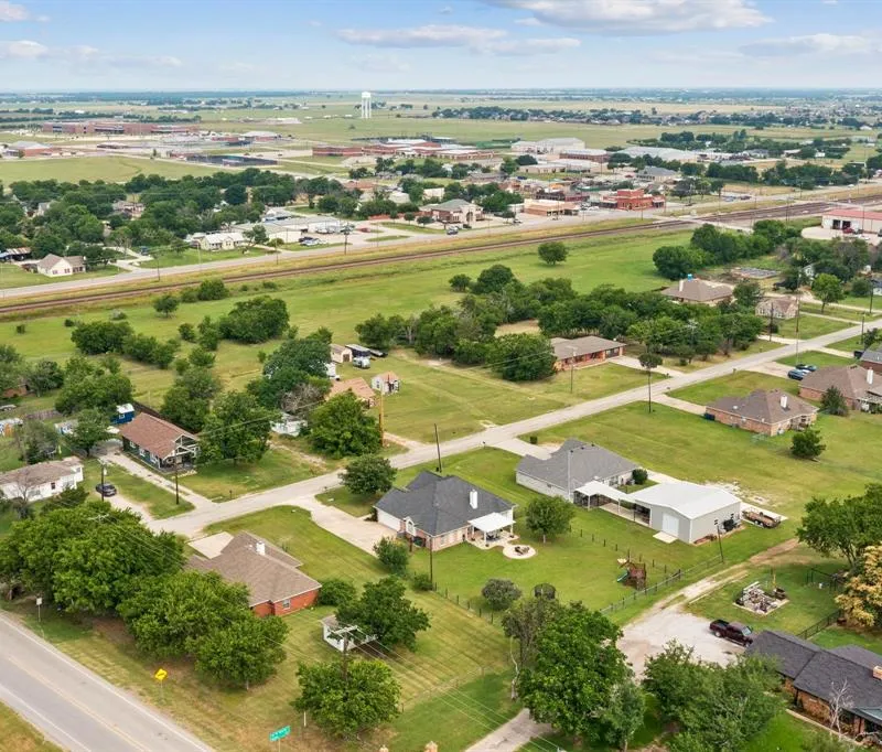 104 N Frederick Street, Ponder TX 76259