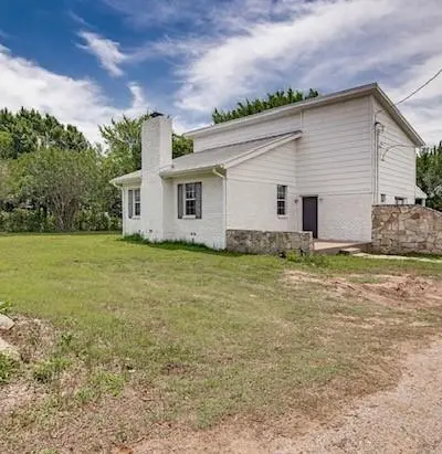 3952 J Rendon Road, Burleson TX 76028 - Photo 2