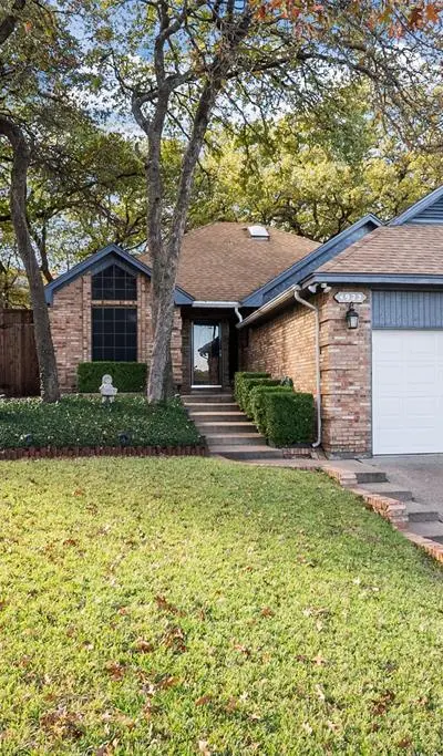 4922 Canberra Lane, Arlington TX 76017