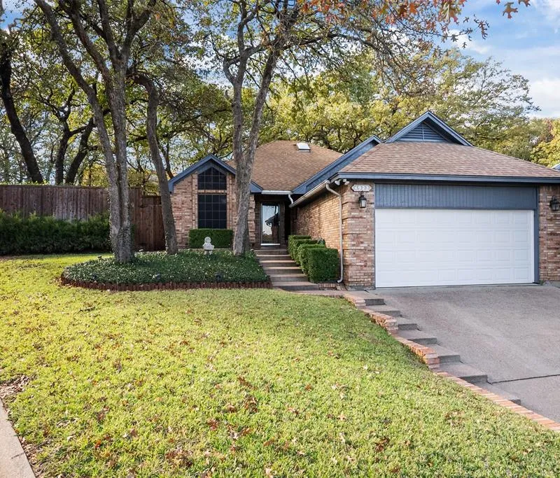 4922 Canberra Lane, Arlington TX 76017