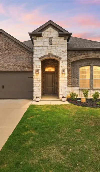 10605 Breezeway Drive, Aubrey TX 76227