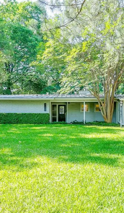 1100 Mockingbird Lane, Arlington TX 76013