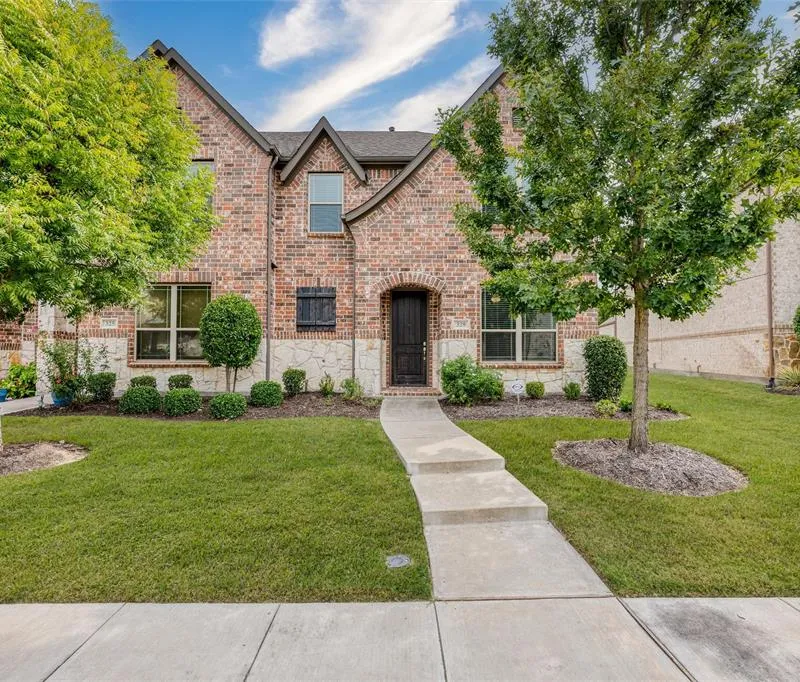 329 Carnaby Court, McKinney TX 75072
