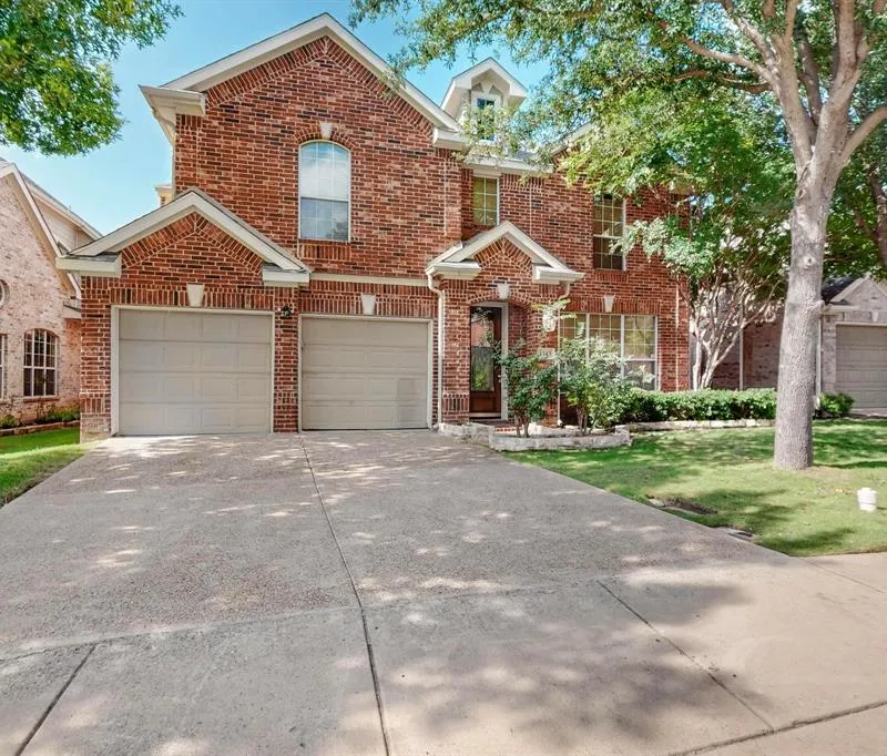 1343 Valley Vista Drive, Irving TX 75063