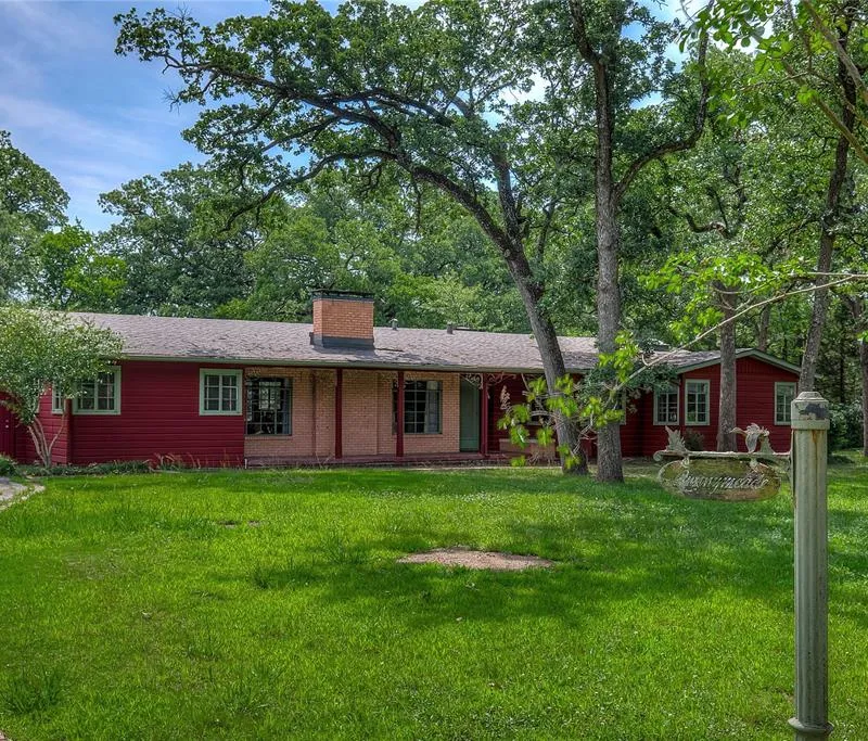 7 Oak Village Drive, Greenville TX 75402