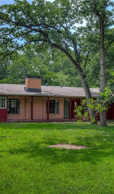 7 Oak Village Drive, Greenville TX 75402