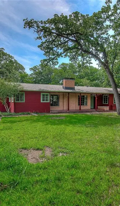 7 Oak Village Drive, Greenville TX 75402 - Photo 2