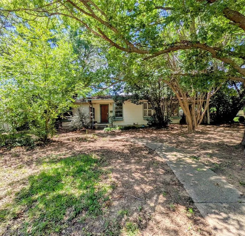 108 Varsity Circle, Arlington TX 76013