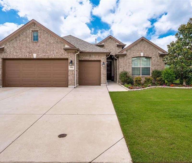 9904 Orangewood Trail, Denton TX 76207