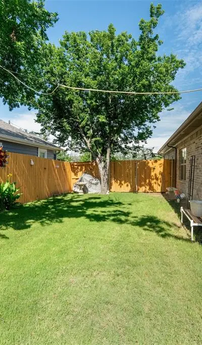 322 S Bowie Drive, Weatherford TX 76086 - Photo 4