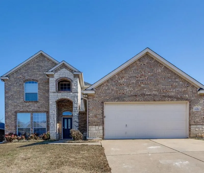 1121 Hidden Glen Court, Burleson TX 76028