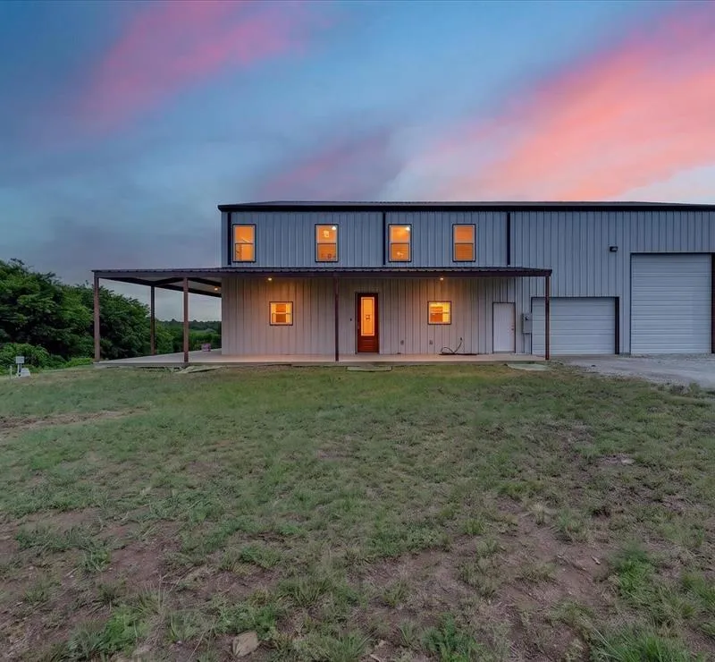 528 Hill County Road 4411, Grandview TX 76050