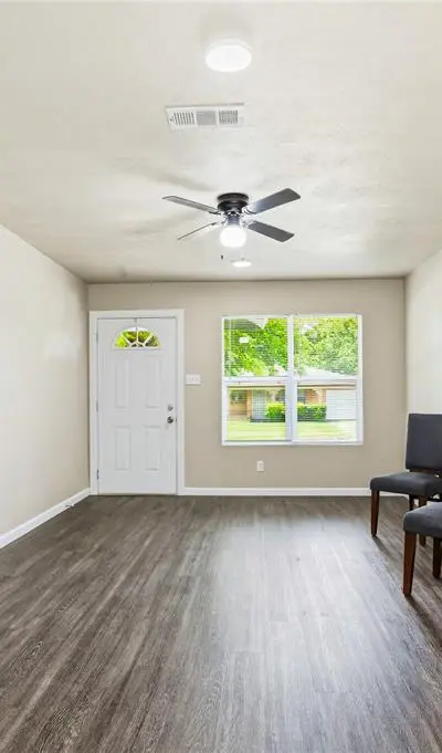 1209 Glasgow Road, Fort Worth TX 76134 - Photo 5