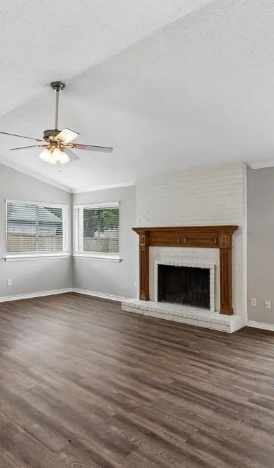 2123 Sheraton Drive, Carrollton TX 75007 - Photo 3