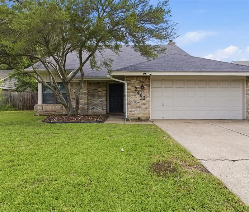 2462 Claremont Drive, Grand Prairie TX 75052