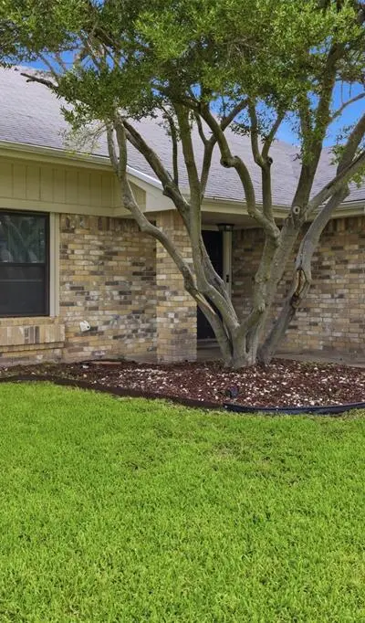 2462 Claremont Drive, Grand Prairie TX 75052 - Photo 2