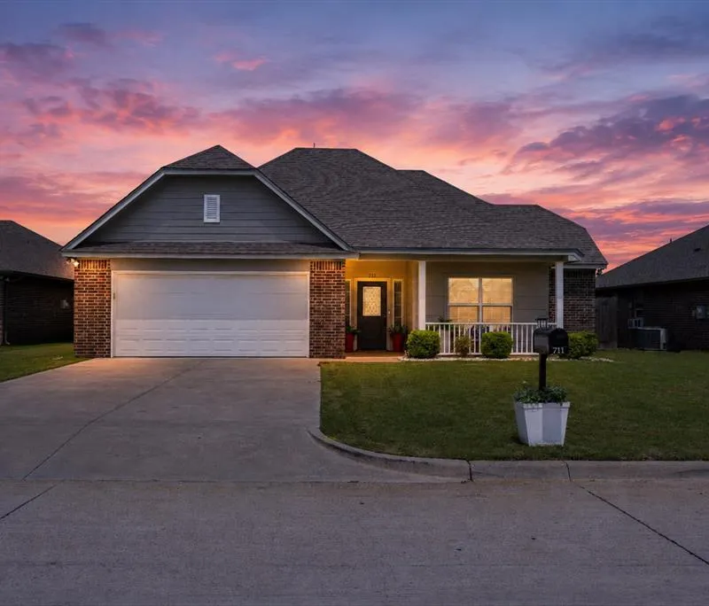 711 Denali Court, Tolar TX 76476