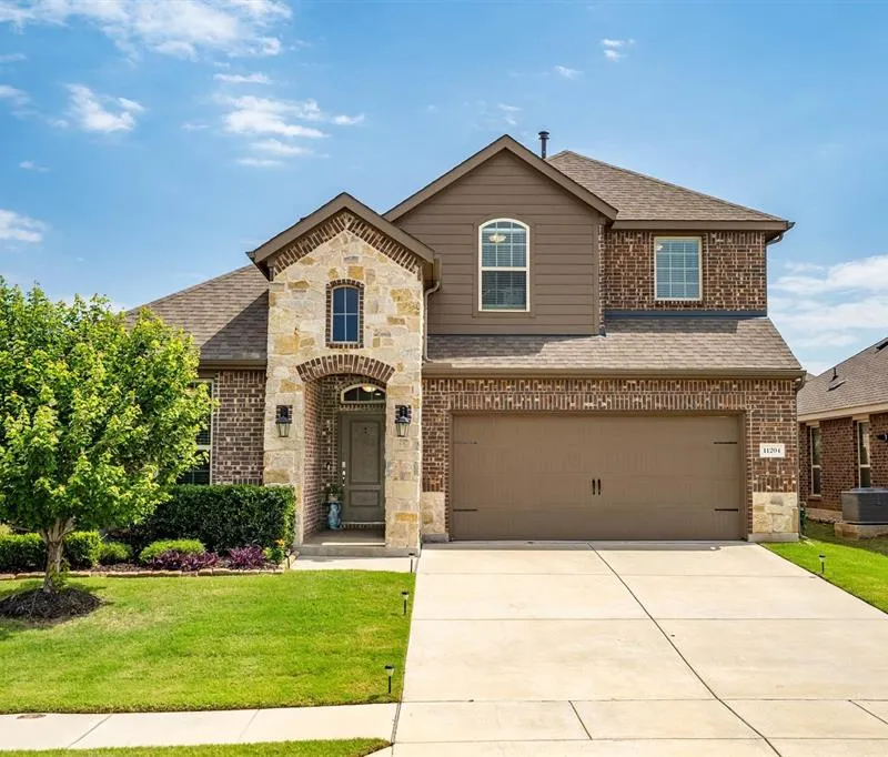 11204 Glover Lane, Aubrey TX 76227