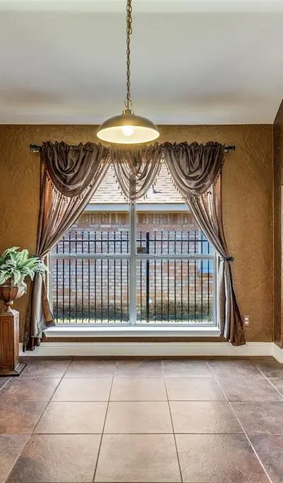 4621 Saint Francis Avenue, Dallas TX 75227 - Photo 5
