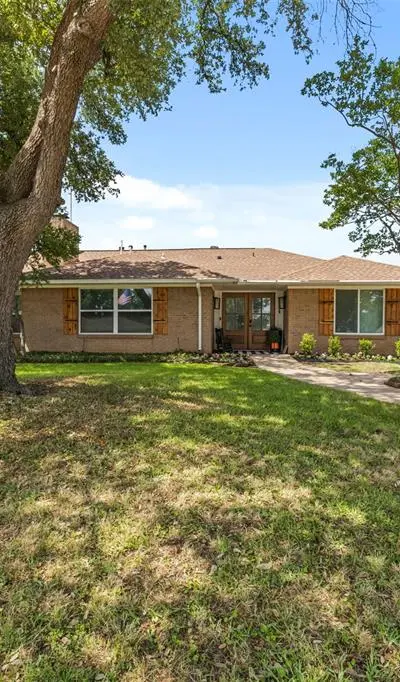 2713 Clearmeadow Court, Bedford TX 76021 - Photo 4