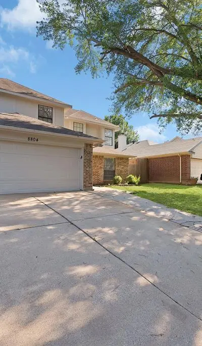 8804 Brushy Creek Trail, Fort Worth TX 76118 - Photo 2