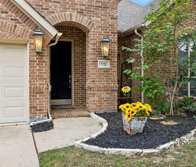 9721 Sam Bass Trail, Fort Worth TX 76244