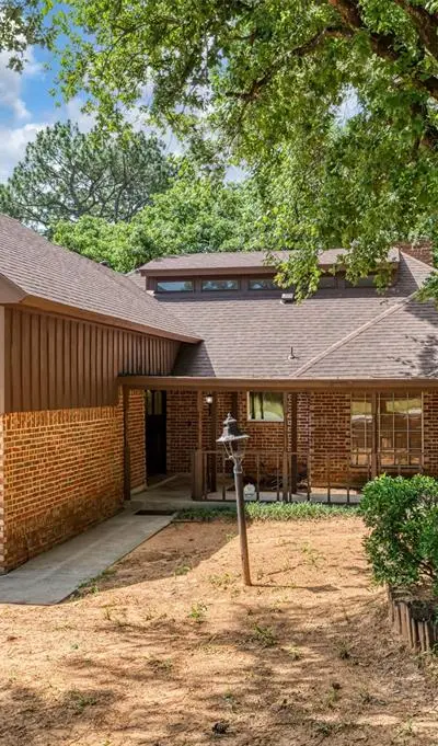 7432 Brentwood Stair Road, Fort Worth TX 76112 - Photo 2