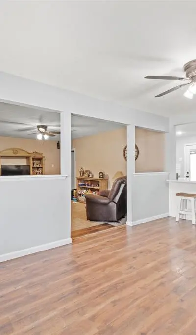 311 Robin Court, Burleson TX 76028 - Photo 5