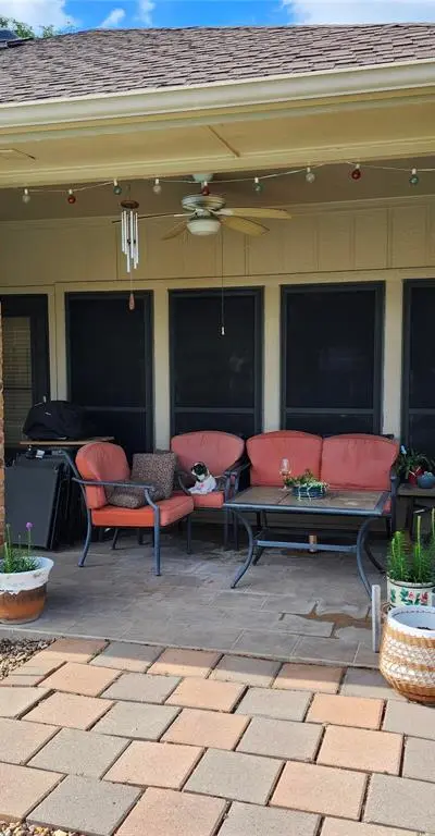 2112 Hunters Ridge, Carrollton TX 75006 - Photo 3