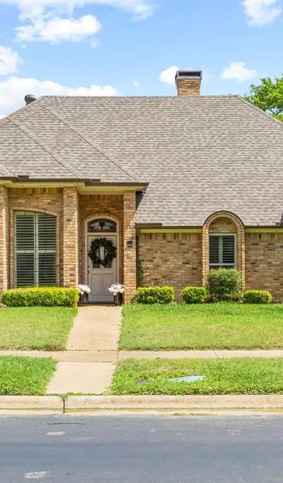 504 Evergreen Drive, Hurst TX 76054