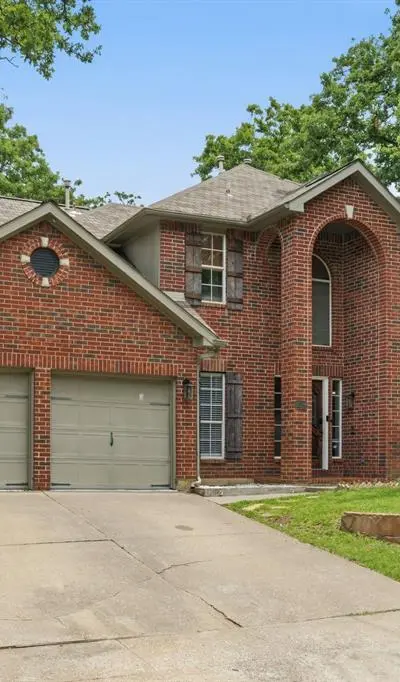 3528 Creekside Court, Bedford TX 76021 - Photo 2