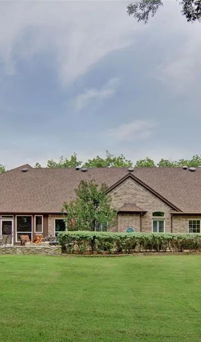 7402 Hampton Drive, Granbury TX 76049 - Photo 3