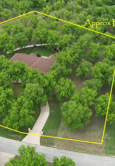 7402 Hampton Drive, Granbury TX 76049 - Photo 5