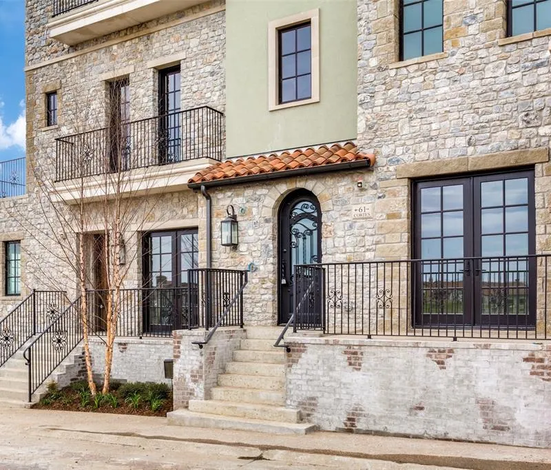 61 Cortes Drive, Westlake TX 76262
