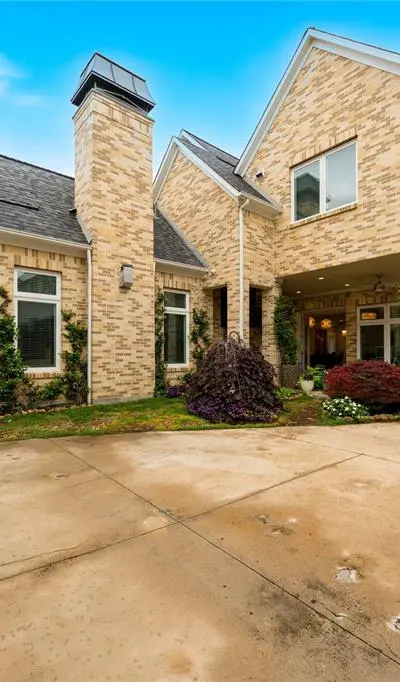 5134 Vanderbilt Avenue, Dallas TX 75206 - Photo 2
