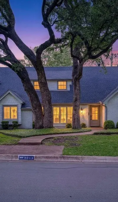 3013 Overton Park Drive E, Fort Worth TX 76109