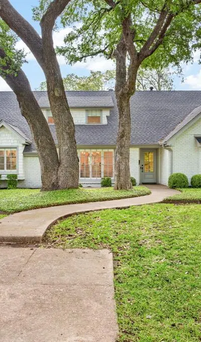 3013 Overton Park Drive E, Fort Worth TX 76109 - Photo 2