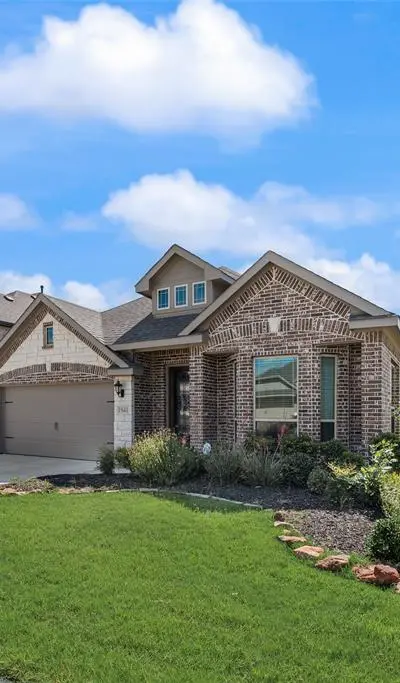 1941 Silverleaf Drive, Glenn Heights TX 75154