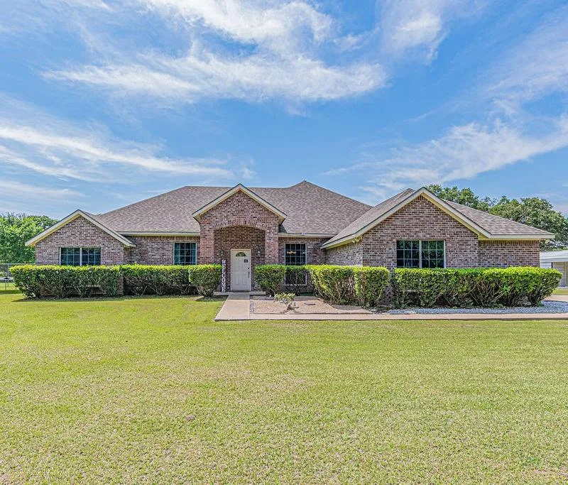 9789 S State Highway 34, Scurry TX 75158