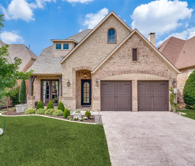 29 Pristine Pond Drive, Frisco TX 75034
