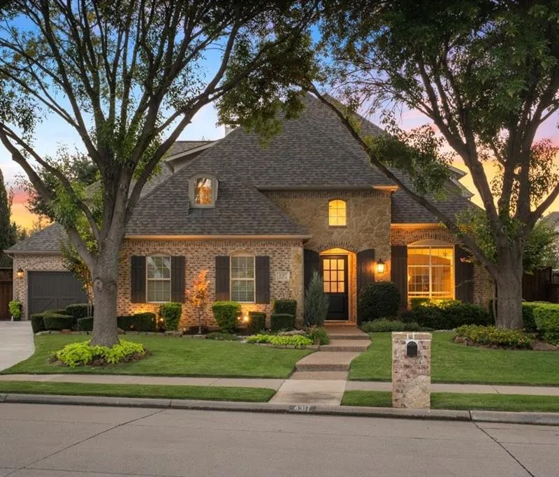4317 Fairway Drive, Carrollton TX 75010