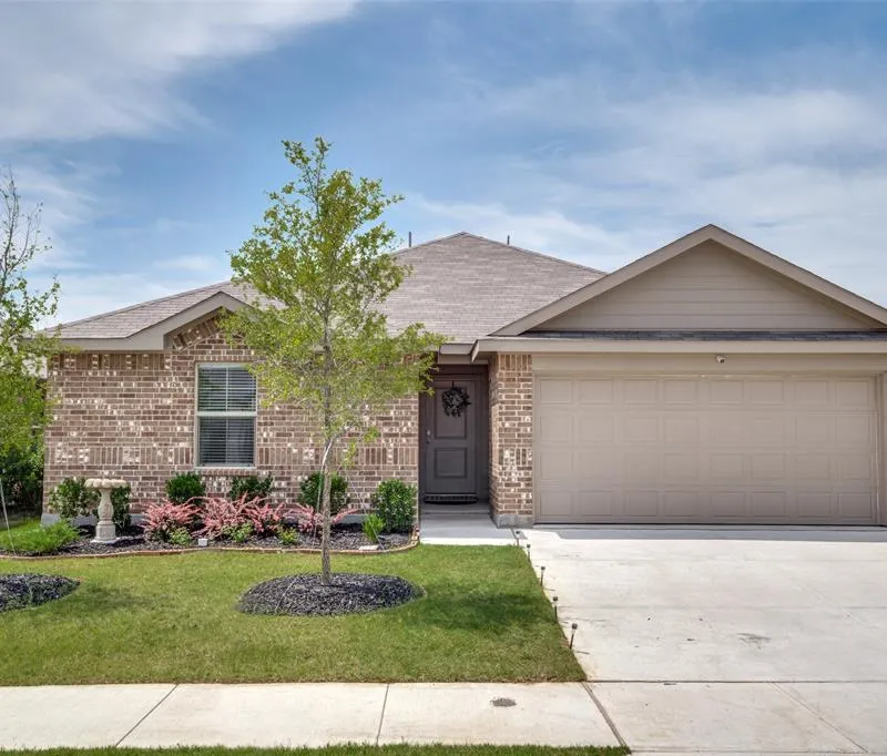1336 Dillard Creek Drive, Fort Worth TX 76247
