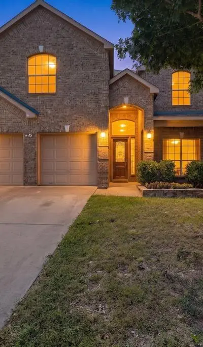 914 Hidden Lakes Drive, Cedar Hill TX 75104
