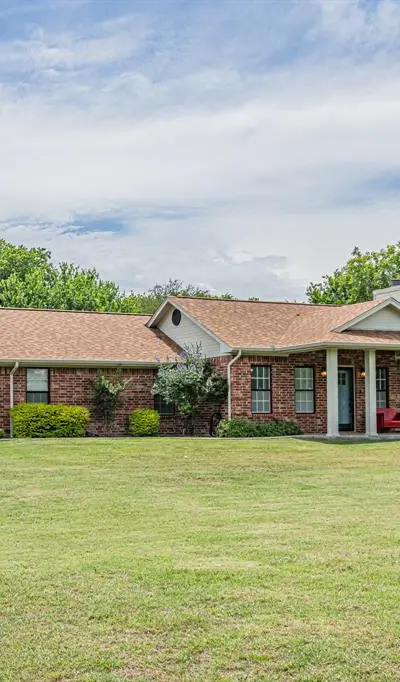 204 S Spring Branch Trail, Springtown TX 76082 - Photo 3