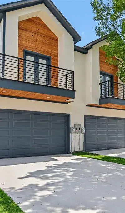 2218 Bombay Avenue, Dallas TX 75235 - Photo 2